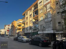 Merkezi Konumun Tam Kalbinde! 2+1 Asansörlü Satılık Daire — fotoğraf 4