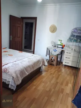 Merkezi Konumun Tam Kalbinde! 2+1 Asansörlü Satılık Daire — fotoğraf 14