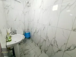Şehrin Kalbinde | Prestijli Konum | 100 m² Kiralık Dükkan — fotoğraf 15